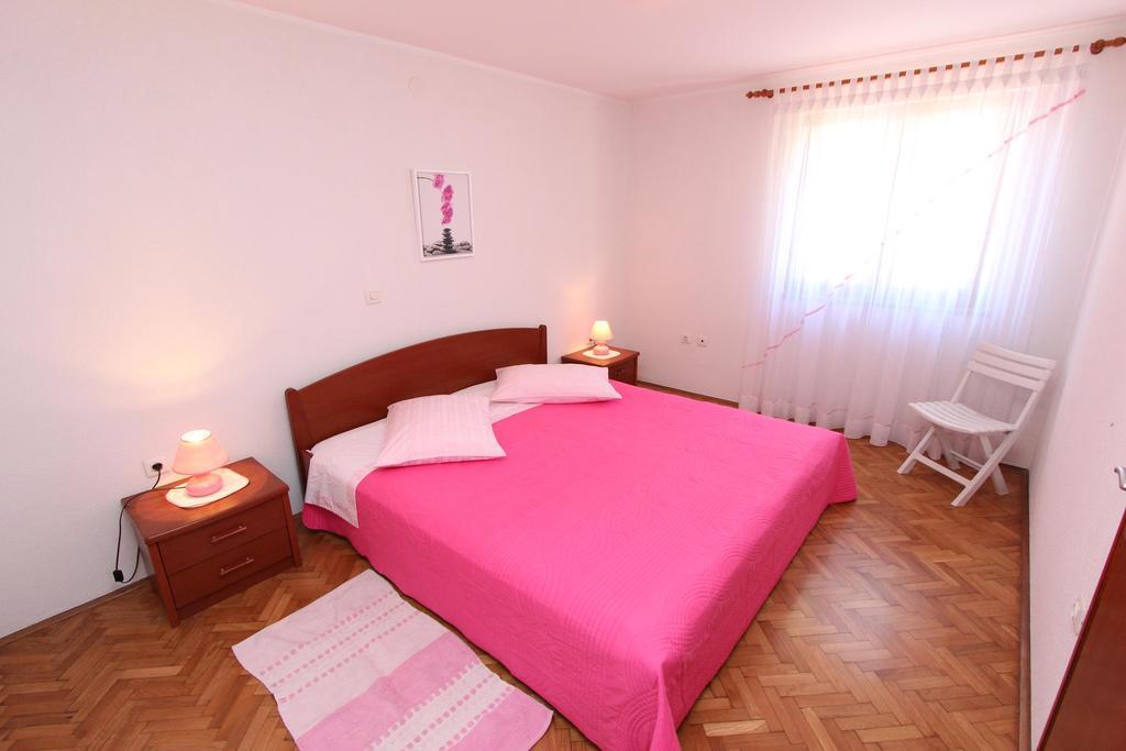 Apartments Pataj Ровин Екстериор снимка
