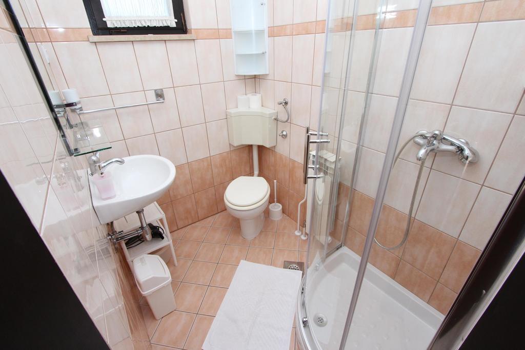 Apartments Pataj Ровин Екстериор снимка