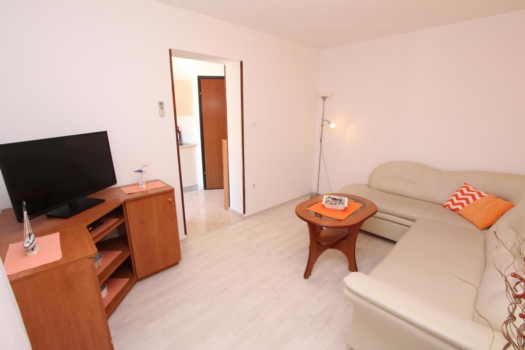 Apartments Pataj Ровин Екстериор снимка